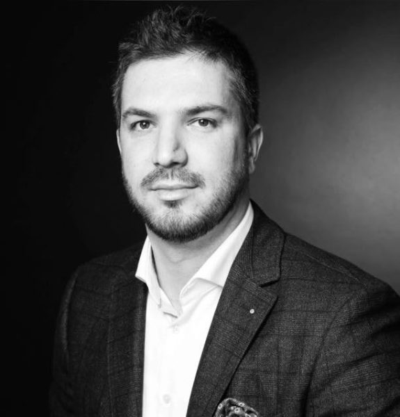 Зелимхан Кагиров - Ваш эксперт по жилой и коммерческой недвижимости в Вене.